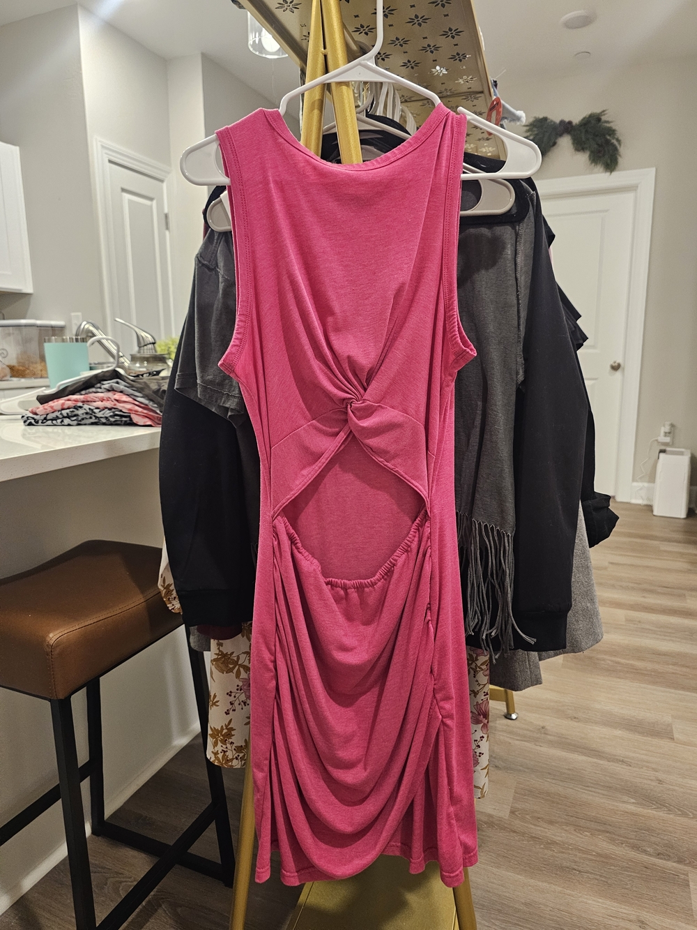 Women’s Fuchsia Twist-Back Cutout Dress